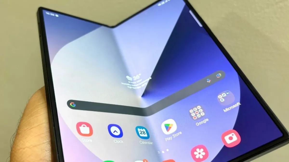 Katlanabilir Telefon Almadan Once Dusunmeniz Gerekenler