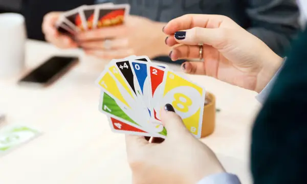 UNO Nasıl Oynanır? Kart Puanları Kaçtır? Kuralları Nelerdir?